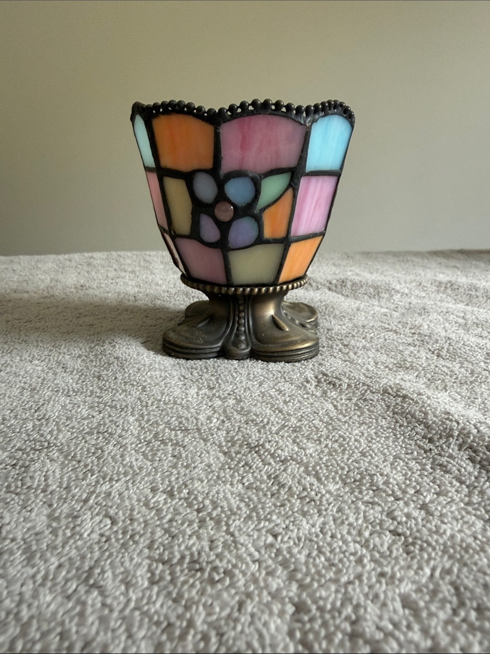 PartyLite Hydrangea Tiffany Stained Glass Votive Tealight Candle Holder - Picture 1 of 3